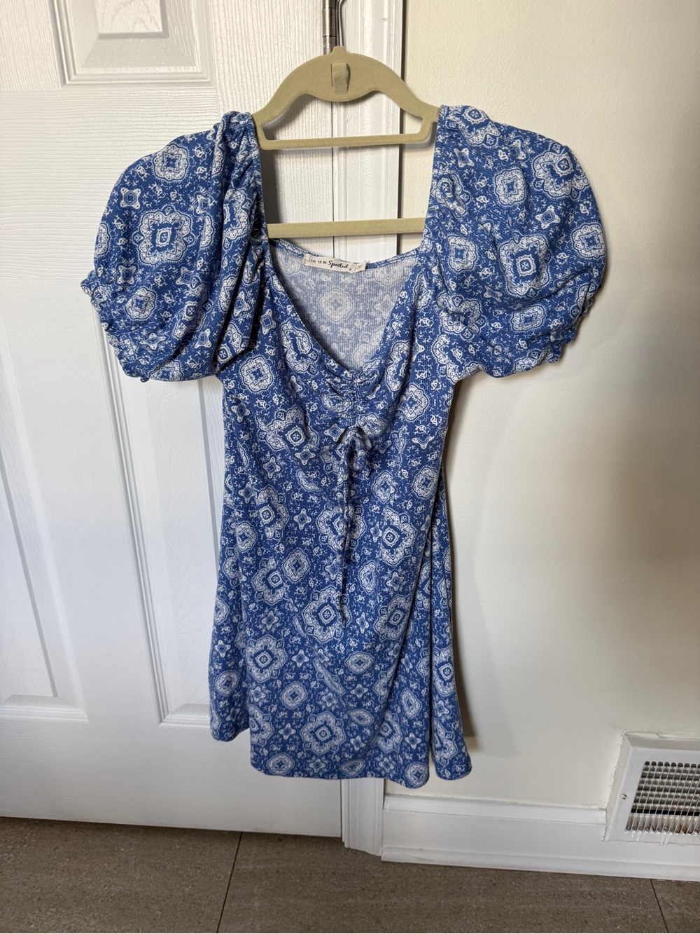 Blue Puff-Sleeve Mini Dress with Tile-Print and Front Tie